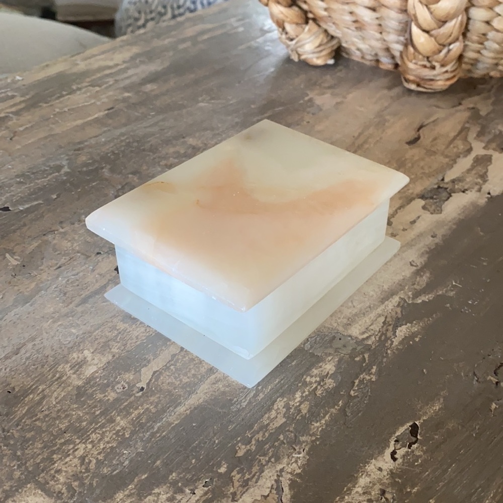Vintage Marble Hinged Lid Trinket Box Ivory​​​​​​​​ - Picture 2 of 10